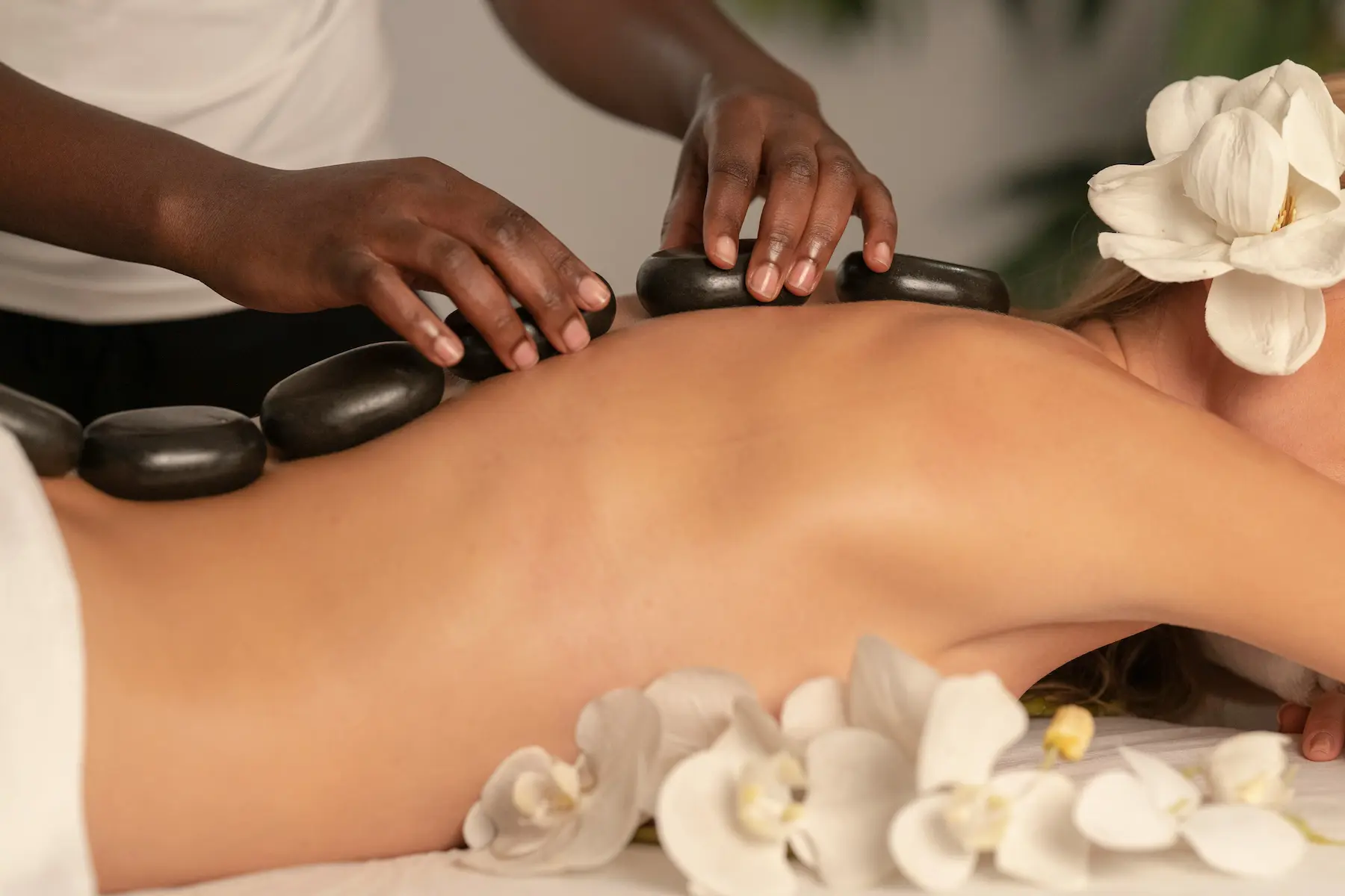 Traditionelle ayurvedische Wellnessbehandlung in Sri Lanka
